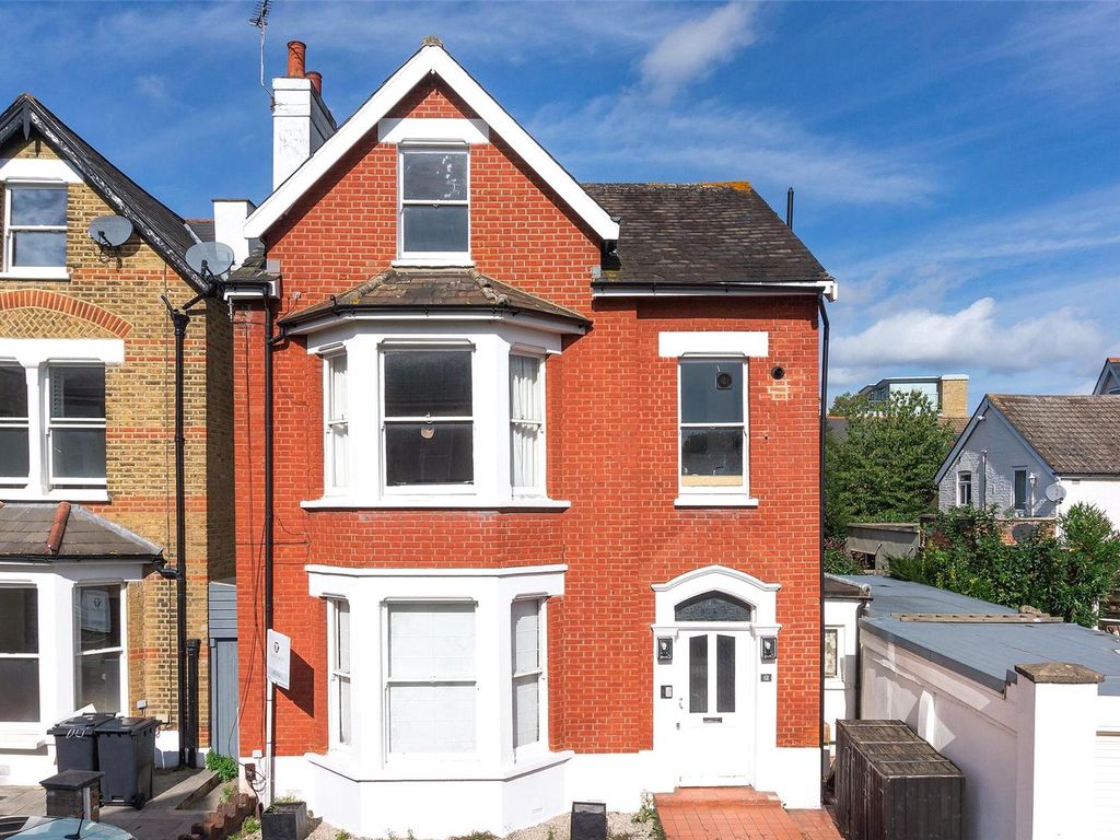 2 bed flat for sale in Larkfield Road, Richmond TW9, £500,000 Zoopla