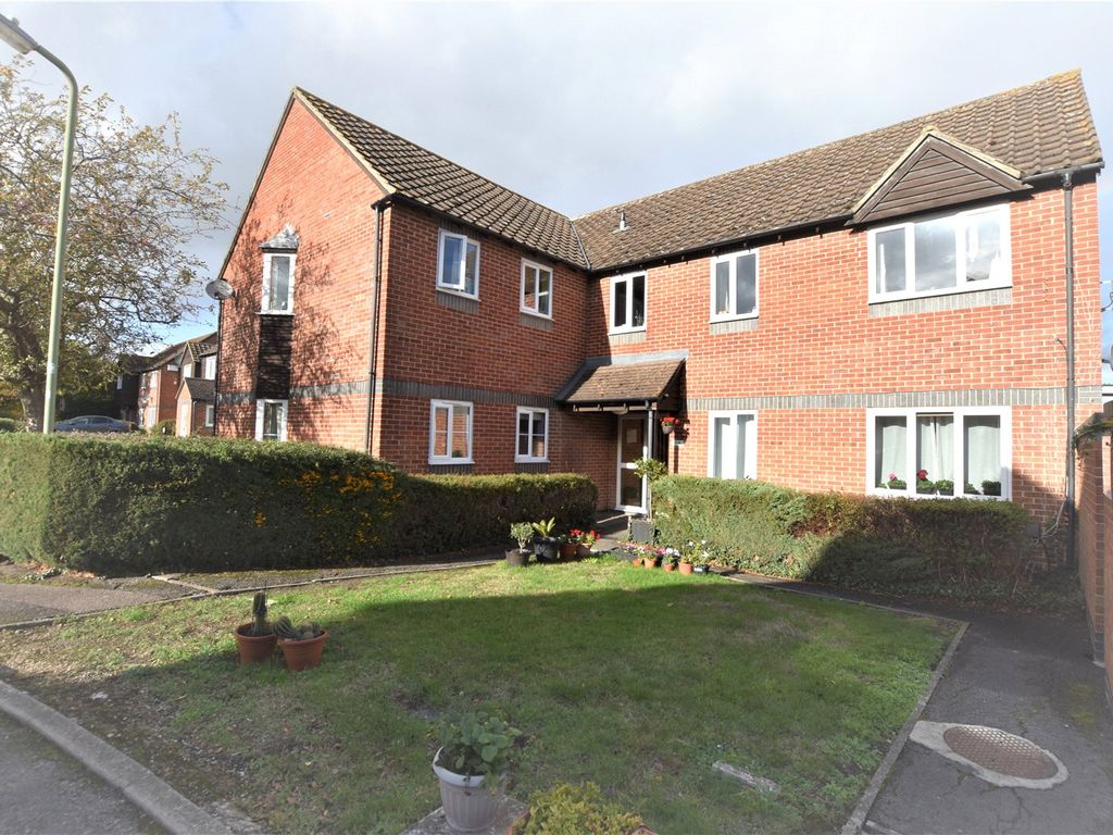 2 bed flat for sale in All Saints Court, Didcot OX11 Zoopla