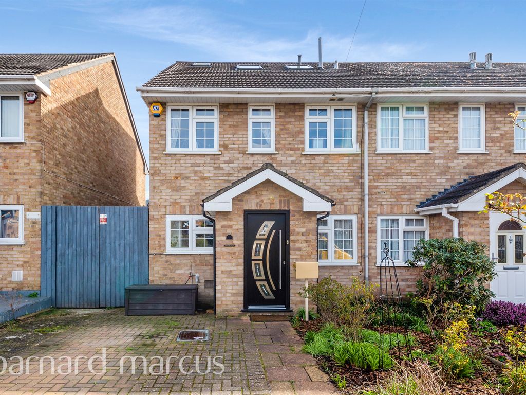 4 bed end terrace house for sale in Spring Road, Feltham TW13, £500,000