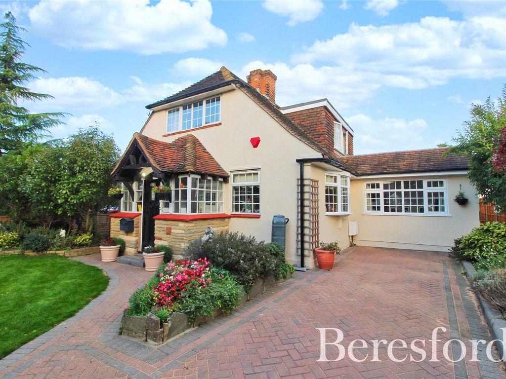 4 bed detached house for sale in Moor Lane, Upminster RM14 Zoopla