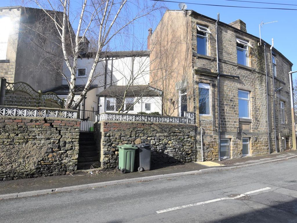 2 bed semidetached house to rent in Britannia Road, Milnsbridge, Huddersfield HD3, £595 pcm