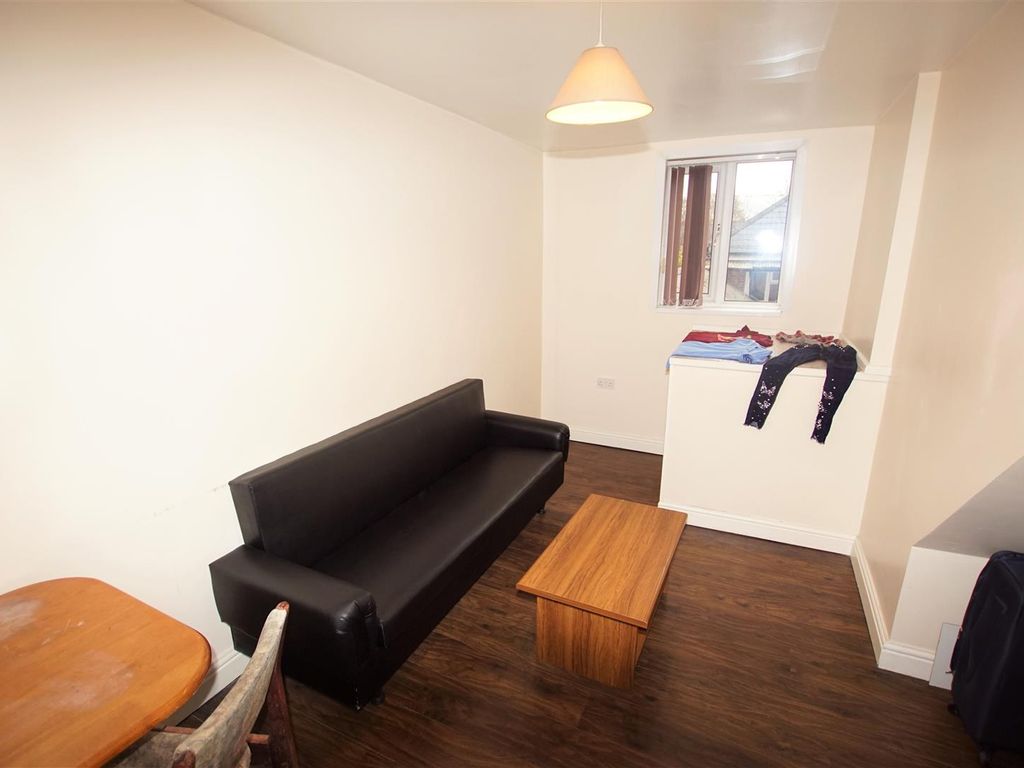 1 bed flat to rent in Bristol Road, Selly Oak, Birmingham B29, £600 pcm