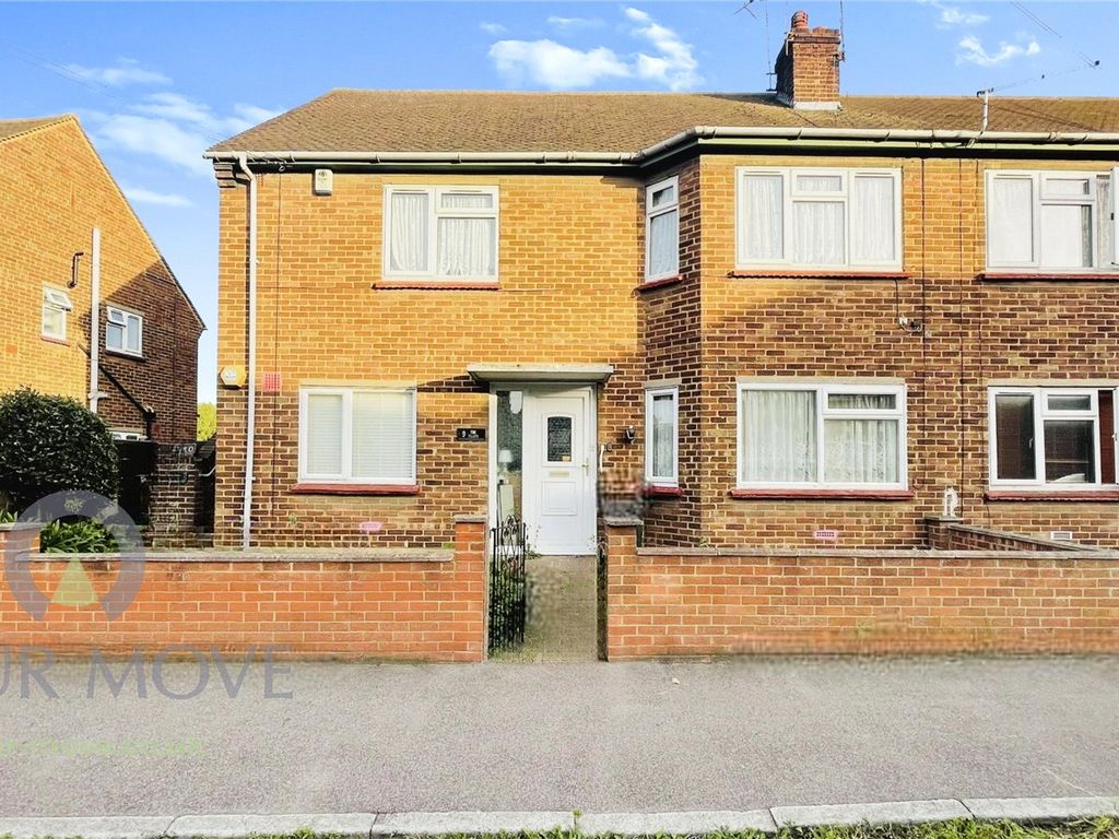 2 bed for sale in The Flats, Knockhall Road,