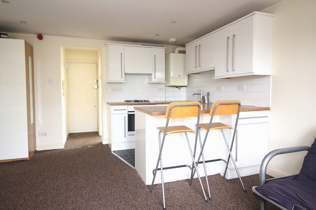 Studio to rent in Blackheath Village, London SE3, £1,200 pcm Zoopla