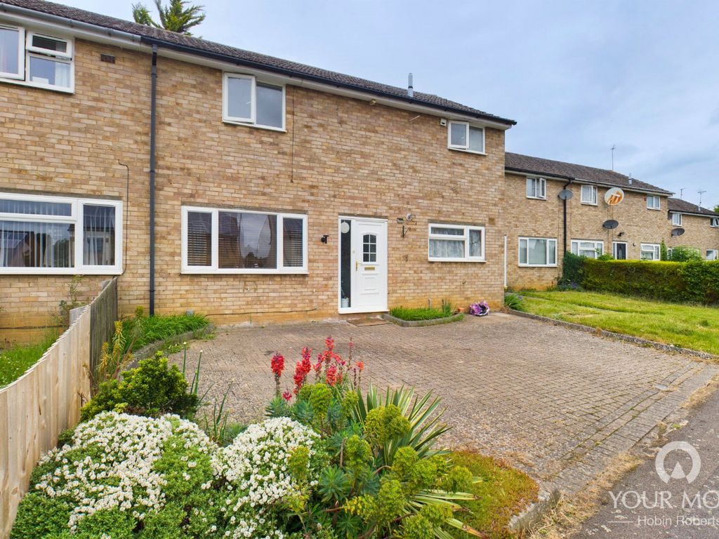 3 bed semidetached house to rent in Whiteford Drive, Kettering NN15