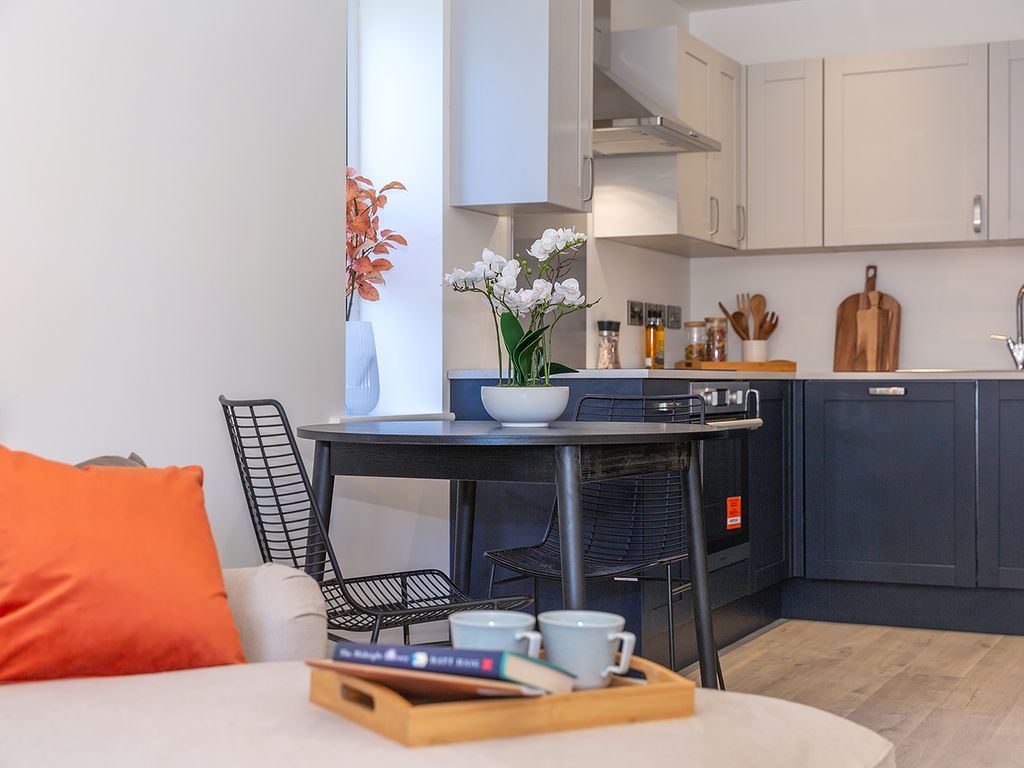 New home, 2 bed flat for sale in Station Road, Leatherhead KT22 Zoopla