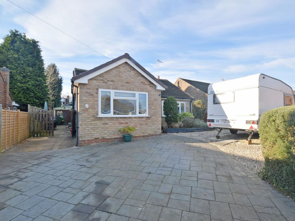 3 bed detached bungalow for sale in Waverley Road, Hillmorton, Rugby