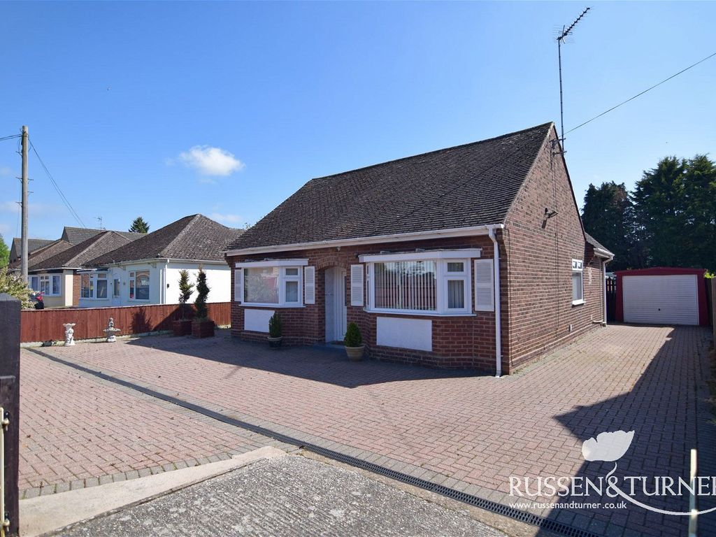 3 bed bungalow for sale in Lavender Road, King's Lynn PE30, £279,995