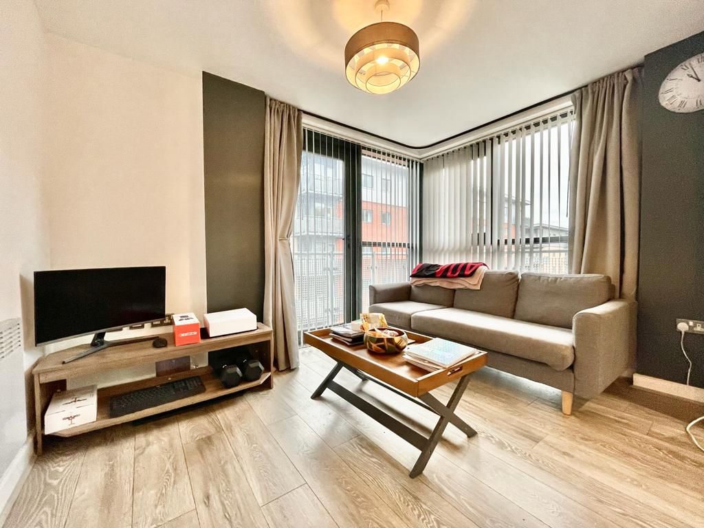 2 bed flat to rent in Velocity North, 3 City Walk, Leeds, West