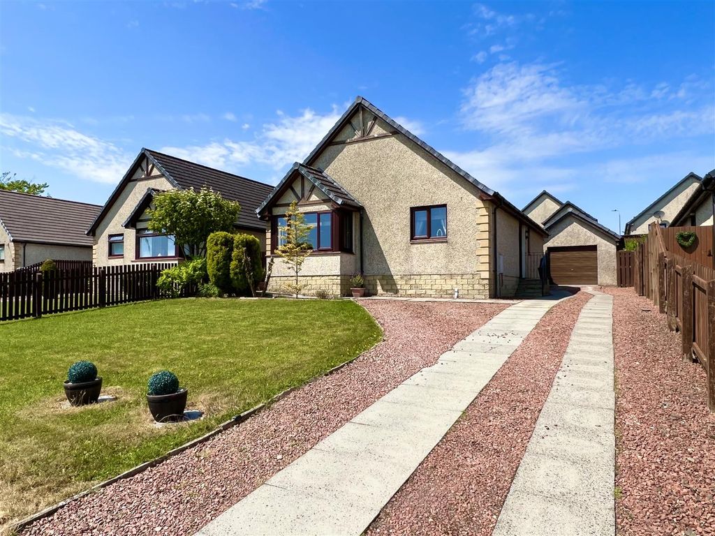 3 bed detached bungalow for sale in Springbank View, Plains, Airdrie