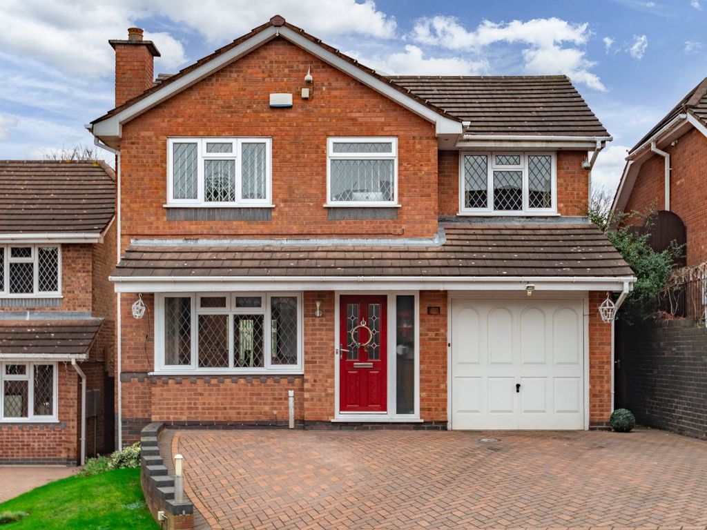 4 bed detached house for sale in Ormonde Close, Halesowen, West