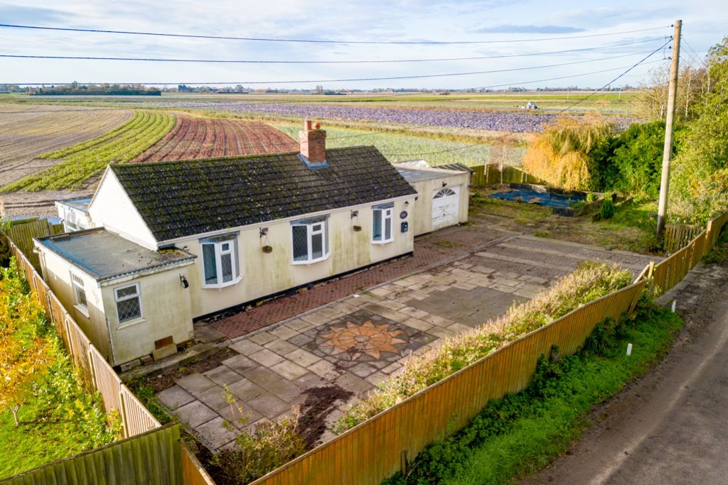 2 bed detached bungalow for sale in Sea Lane, Old Leake, Boston