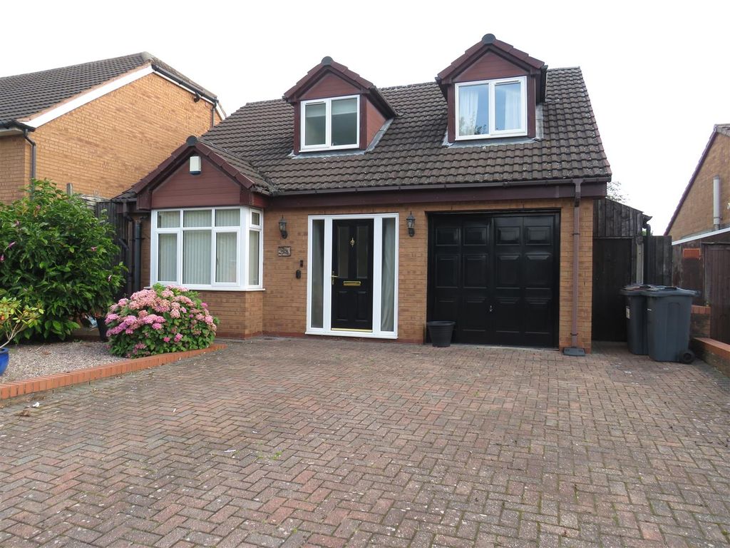 3 bed detached house for sale in Welshmans Hill, Sutton Coldfield B73