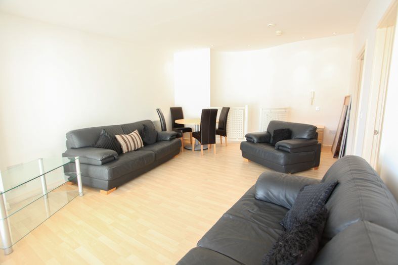 3 bed flat to rent in Royal Quay, Liverpool L3, £607 pcm Zoopla