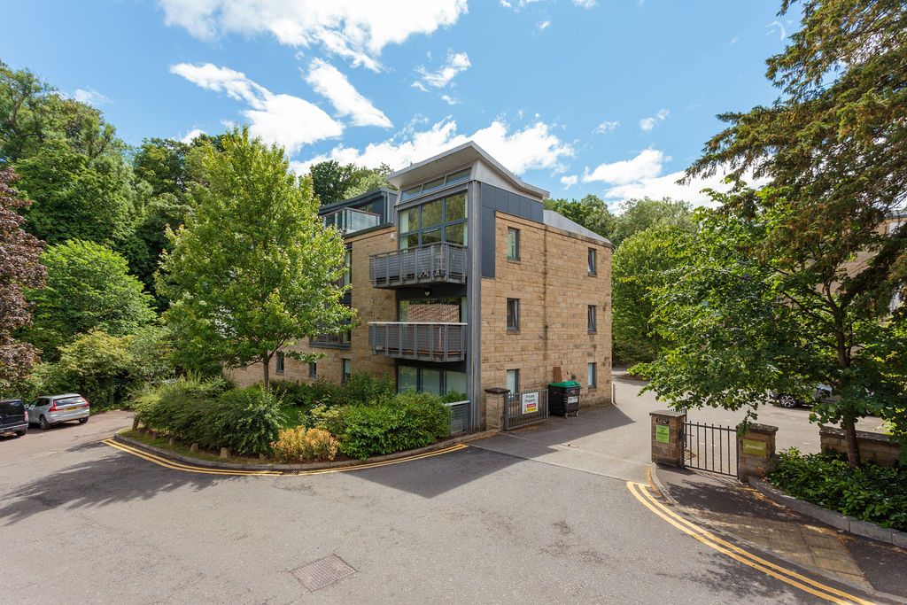 5/1 Bell's Mills West End Edinburgh EH4  