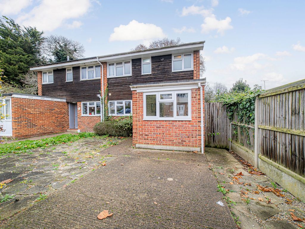 5 bed semidetached house for sale in Headcorn Drive, Canterbury CT2, £