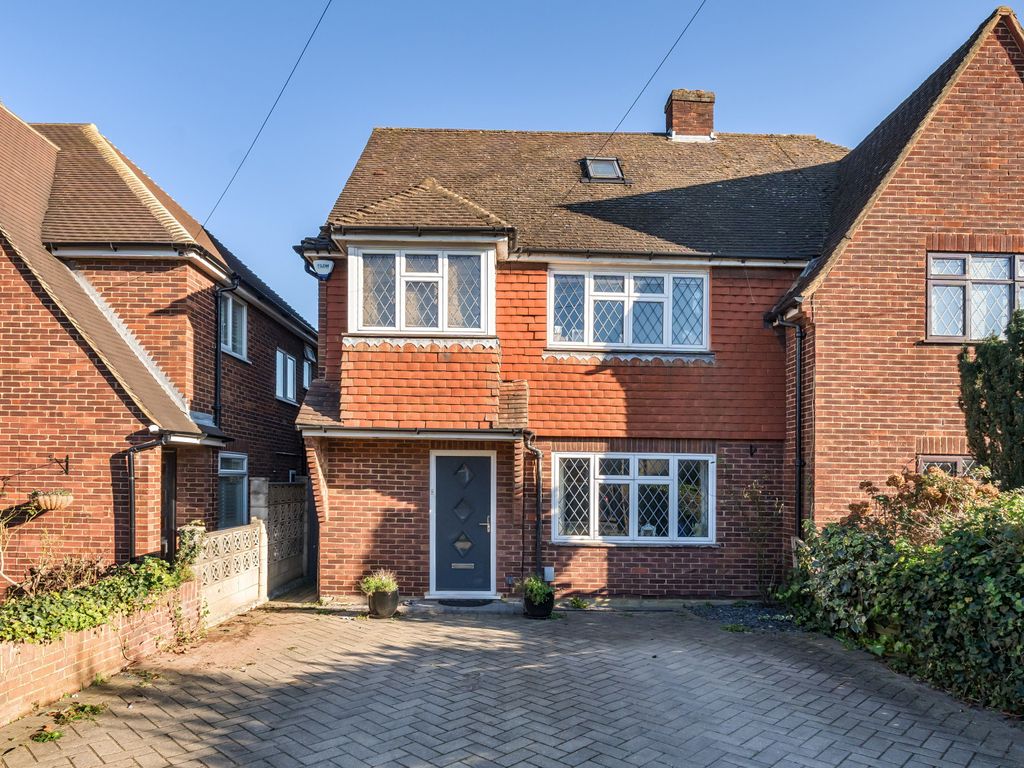 4 bed semidetached house for sale in Dorly Close, Shepperton TW17, £635,000 Zoopla