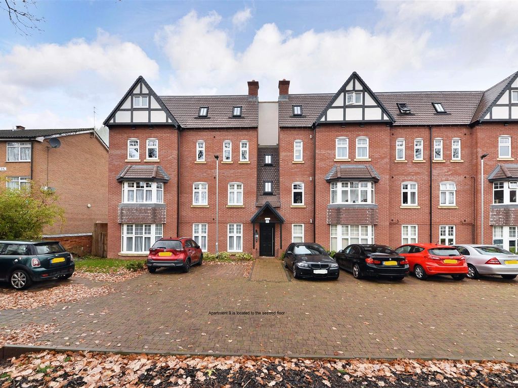 2 bed flat for sale in Wake Green Road, Moseley, Birmingham B13, £