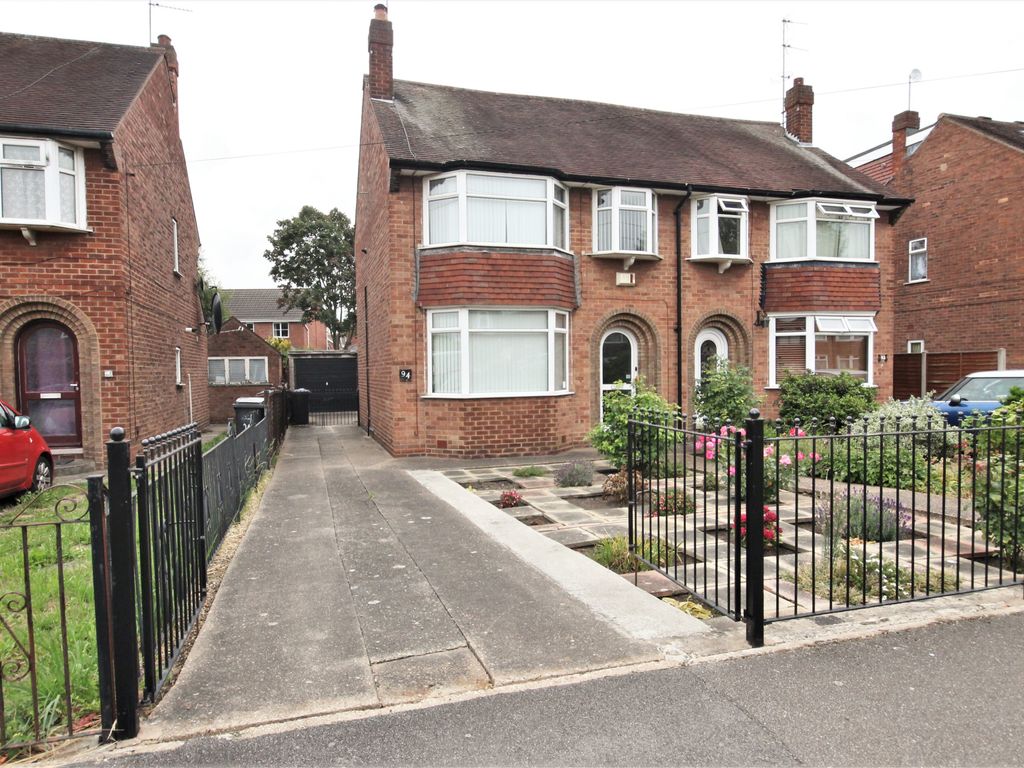 3 bed semidetached house for sale in Auckland Avenue, Hull HU6 Zoopla