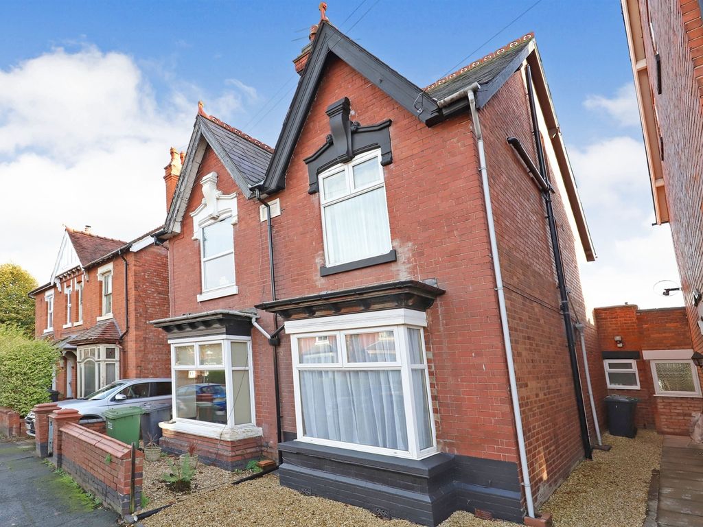 3 bed semidetached house for sale in Hurcott Road, Kidderminster DY10