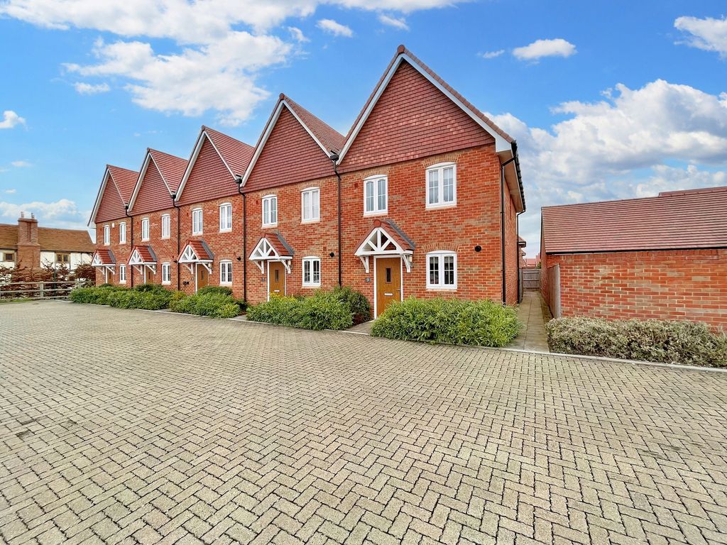 3 bed end terrace house for sale in Miller Place, Steventon OX13 Zoopla