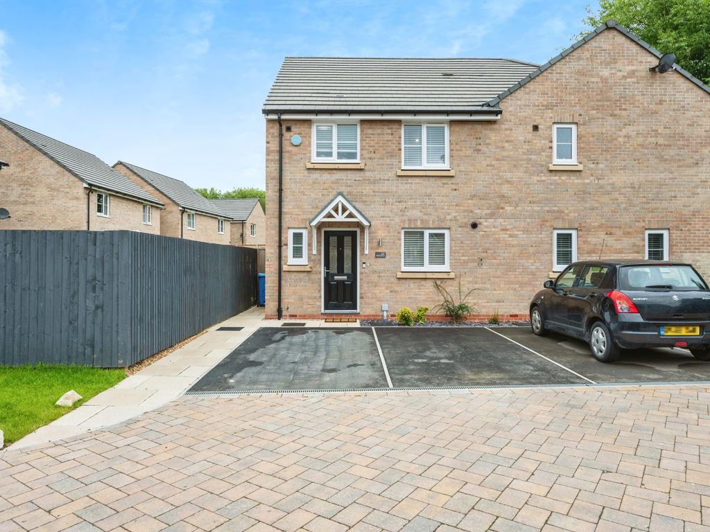 3 bed semidetached house for sale in Wharford Lane, Runcorn, Cheshire