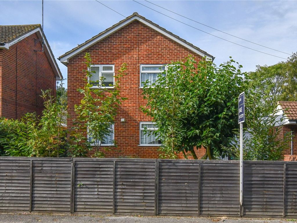3 bed detached house for sale in Gorse Ride South, Finchampstead