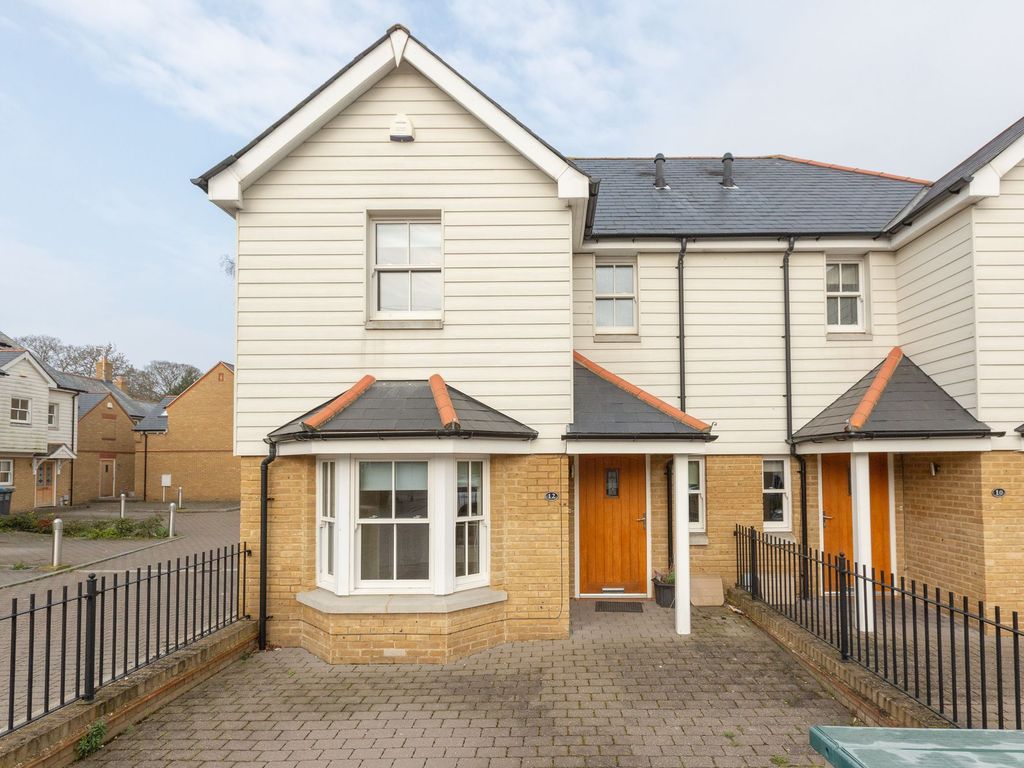 3 bed semidetached house for sale in Grant Close, Broadstairs CT10, £