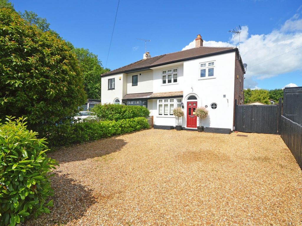 3 bed semidetached house for sale in New Road, Orton Waterville