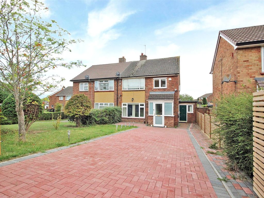 Roundmead, Bedford, Bedfordshire MK41  