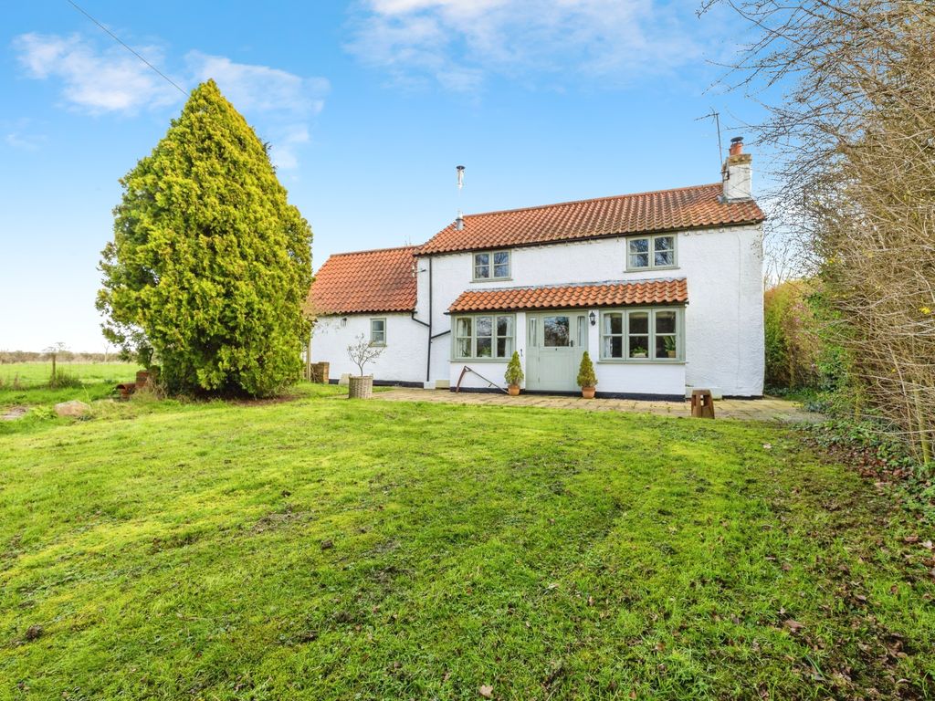 4 bed detached house for sale in Chapel Walk, Bucknall, Woodhall Spa