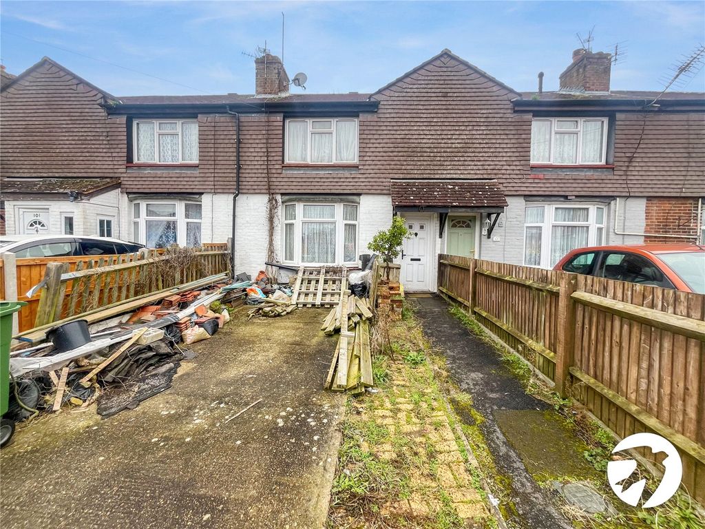 3 bed terraced house for sale in Grove Road, Maidstone, Kent ME15, £220,000 Zoopla