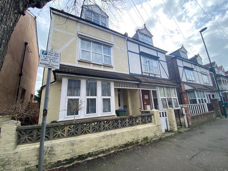 Room to rent in Canada Grove, Bognor Regis PO21 Zoopla