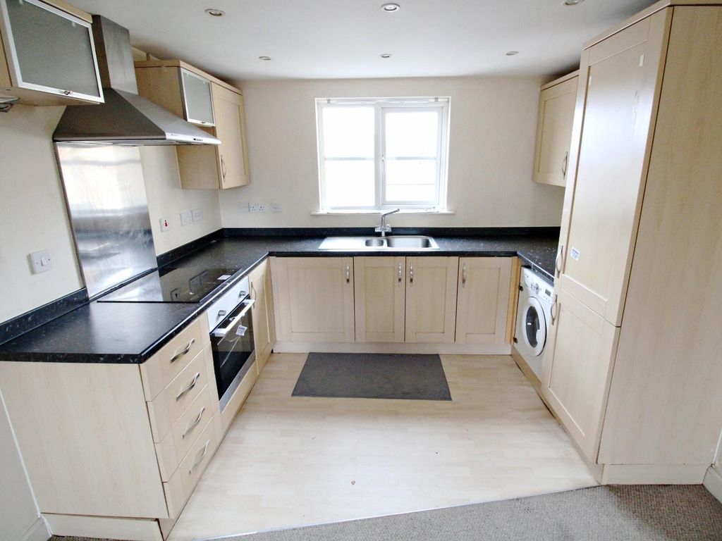 2 bed flat for sale in Beaconsfield Road, Bexley DA5, £249,950 Zoopla