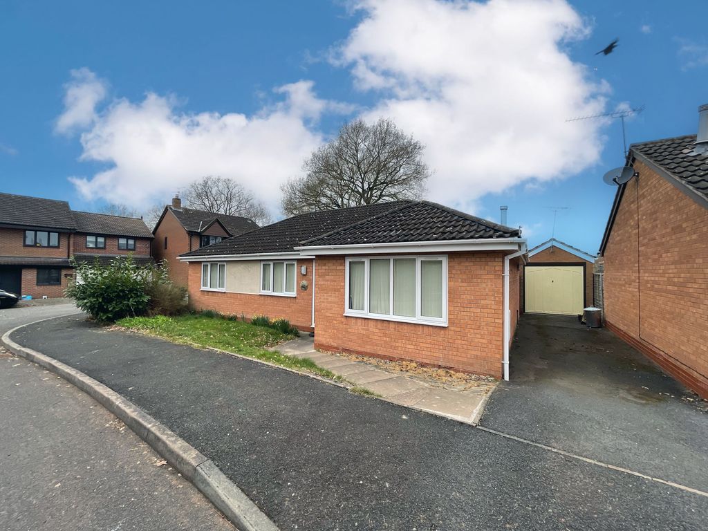 3 bed detached bungalow for sale in Valley View, Market Drayton TF9
