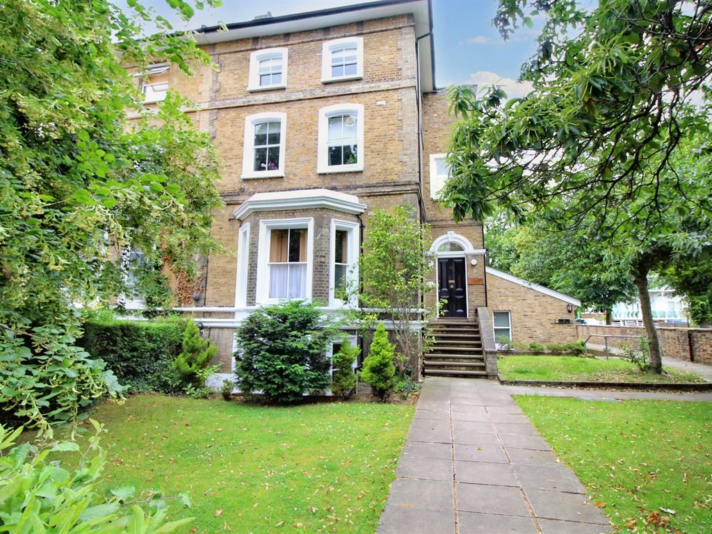 1 bed flat to rent in London Road, Enfield EN2, £1,200 pcm Zoopla