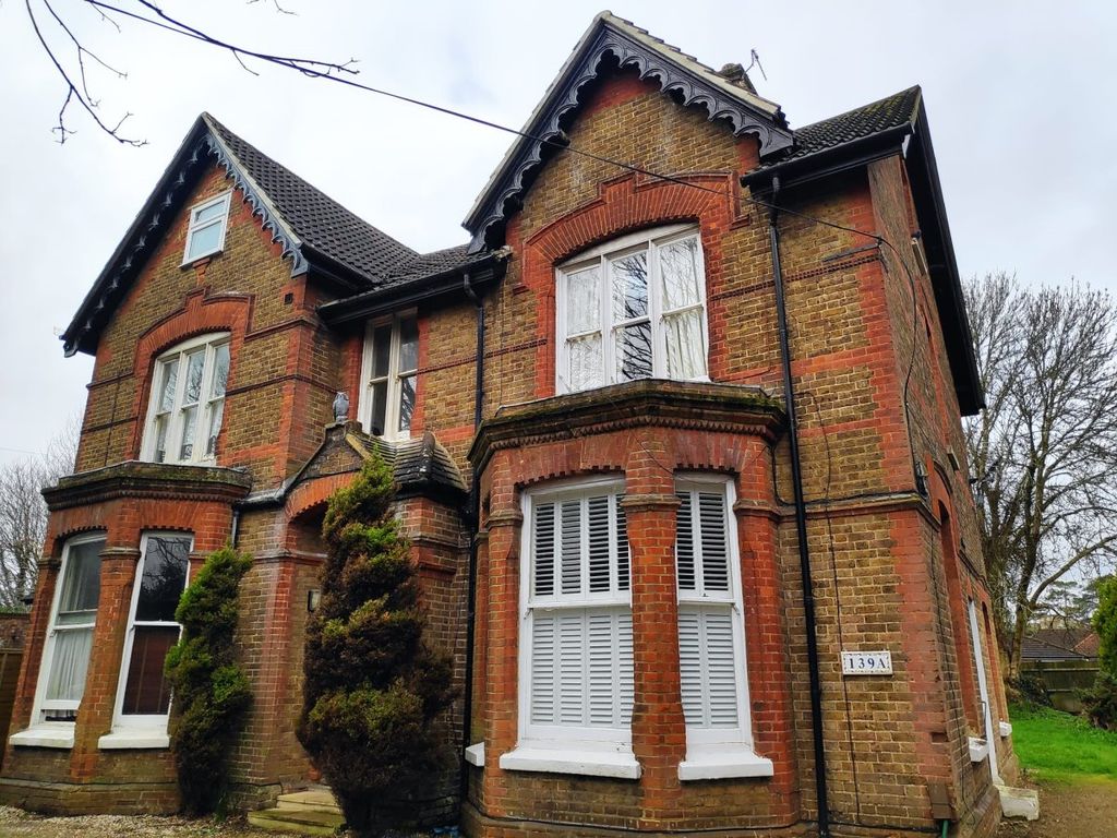 1 bed flat to rent in Frenches Road, Redhill RH1 Zoopla