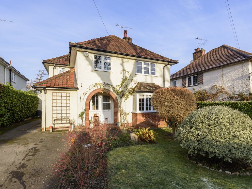 Bridgefield, Farnham GU9  