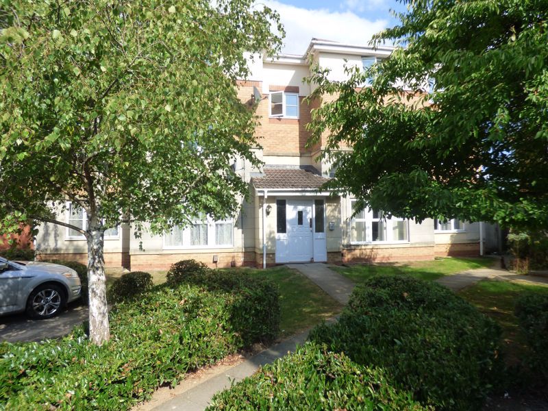 2 bed flat for sale in Castle Way, Tredworth, Gloucester GL1