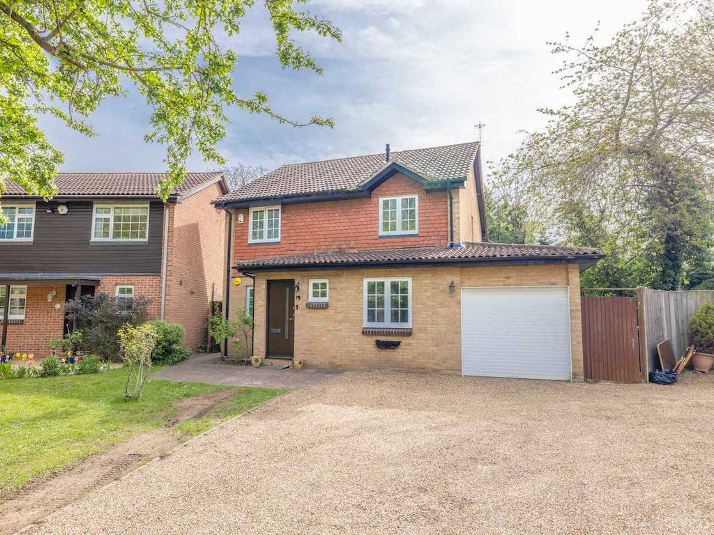 4 bed detached house for sale in Gardens, Datchet SL3, £