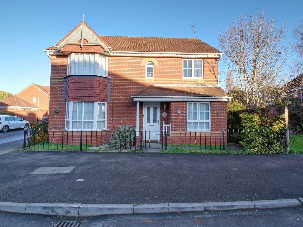 4 bed detached house for sale in Mitchell Road, Bedworth CV12, £357,500