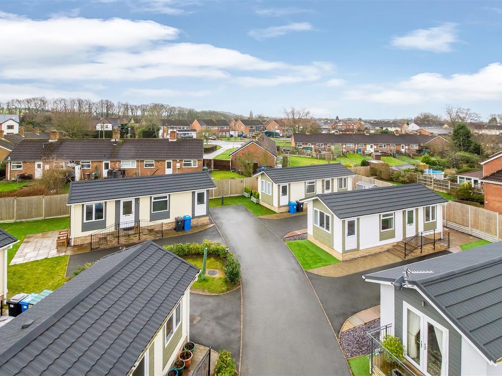 1 bed mobile/park home for sale in Featherstone Park, Featherstone