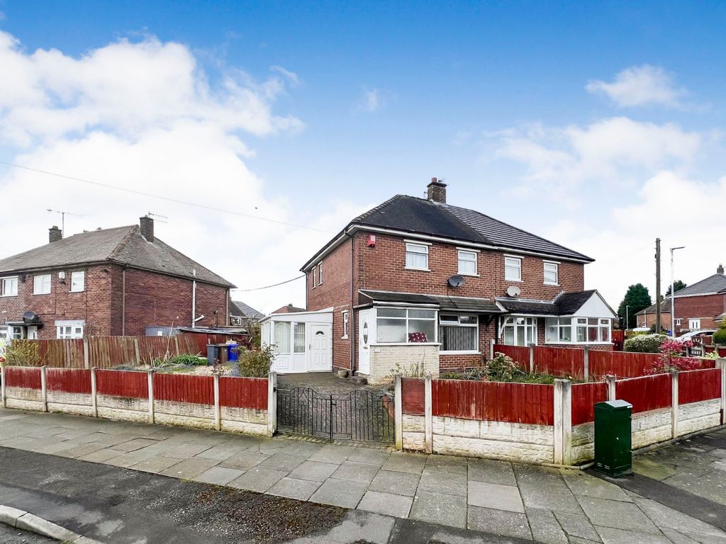 2 bed semidetached house for sale in Finstock Avenue, StokeOnTrent