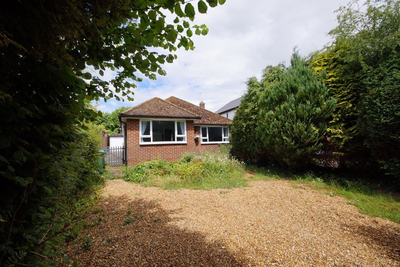2 bed bungalow for sale in Copes Road, Great Kingshill, High