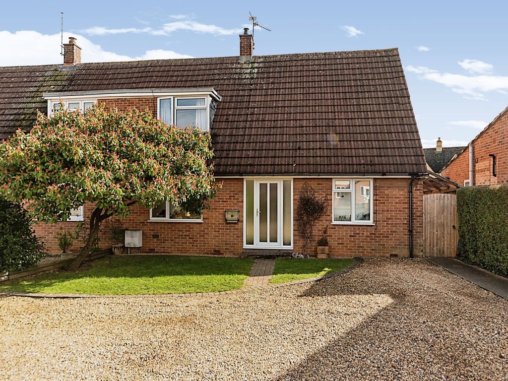 3 bed semidetached house for sale in Waverley Gardens, Stamford PE9