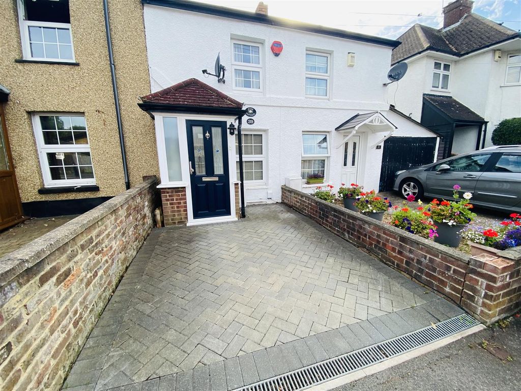 2 bed terraced house for sale in Windmill Street, Bushey Heath, Bushey