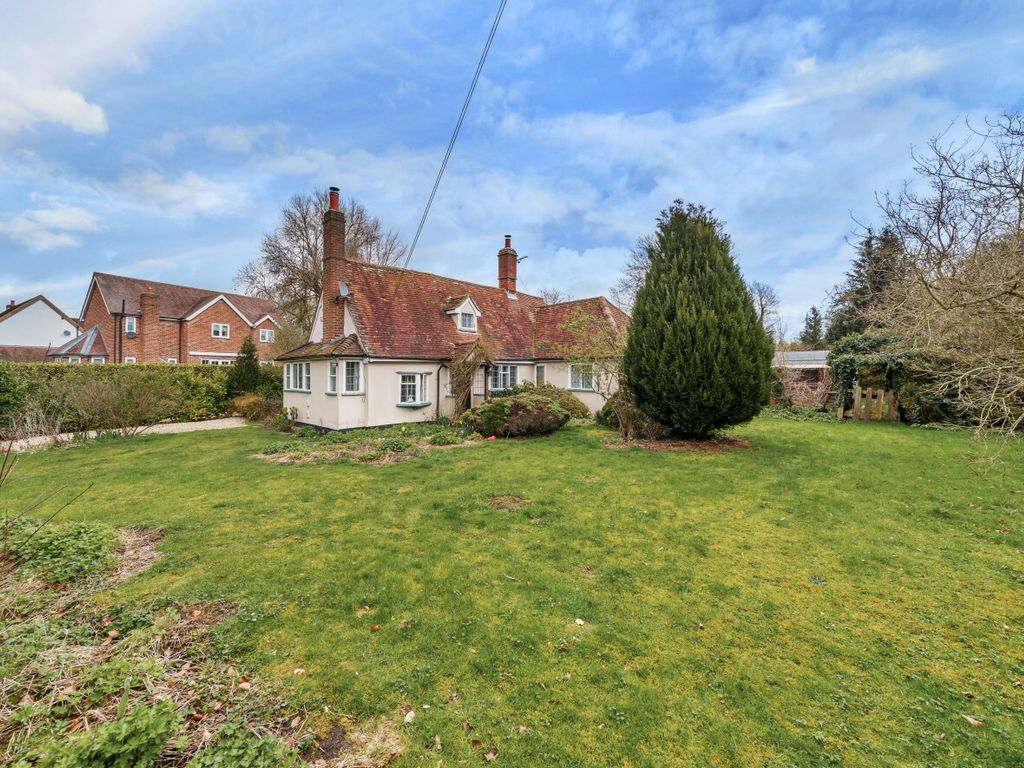 3 bed detached house for sale in Bedlars Green, Great Hallingbury
