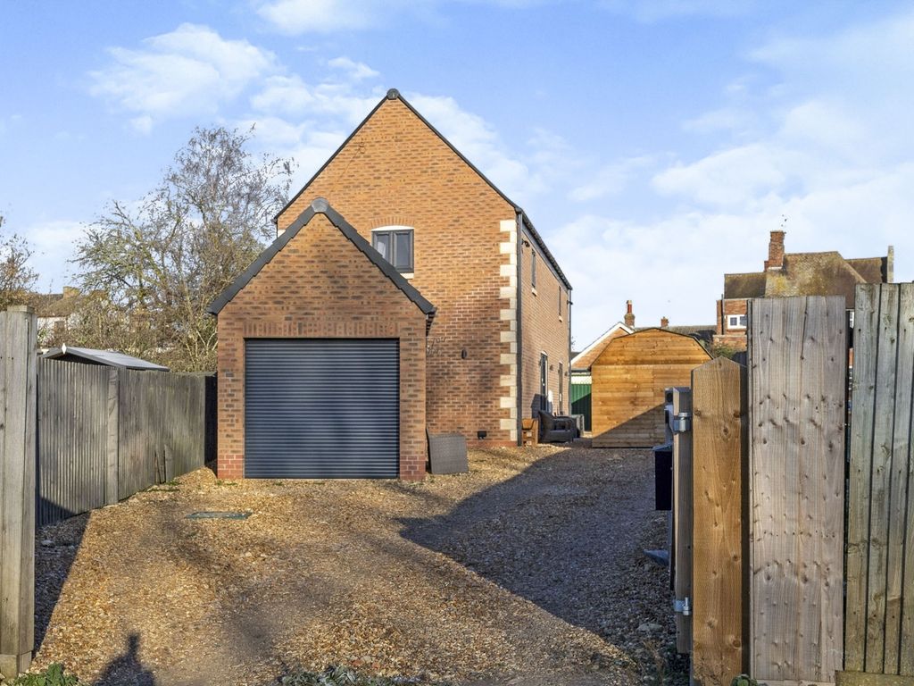 3 bed detached house for sale in Hereward Way, Crowland, Peterborough