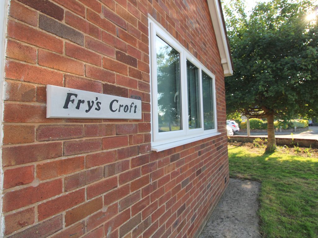 3 bed bungalow for sale in The Broadway, Abergele LL22, £215,000 Zoopla