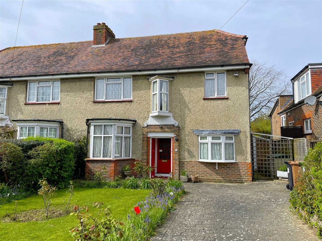 4 bed semidetached house for sale in Brecon Avenue, Portsmouth